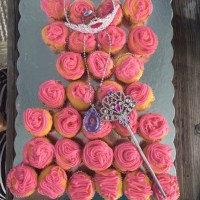 Fail: Princess Dress Made From Cupcakes