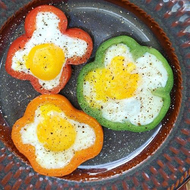 pinterest fail egg baked inside a bell pepper slice inspiration