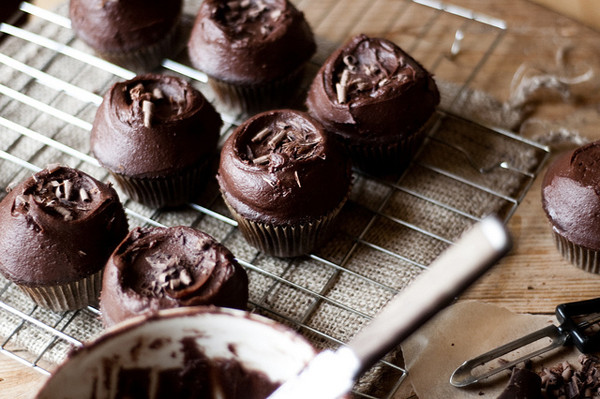 Pinterest Fail Black Hole Chocolate Cupcake inspiration