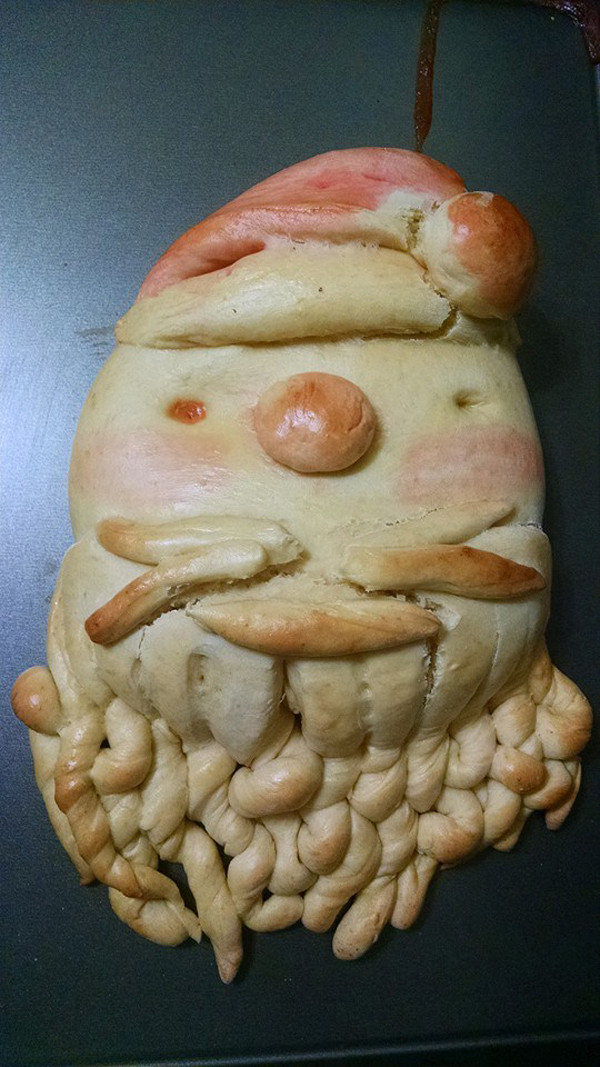 Pinterest Fail Santa Bread result