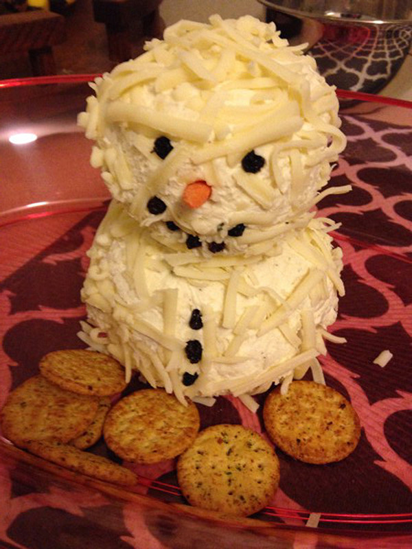 Pinterest Fail Snowman Cheeseball result