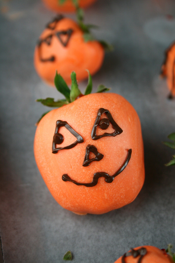Pinterest Fail Chocolate Covered Strawberry Pumpkins inspiration