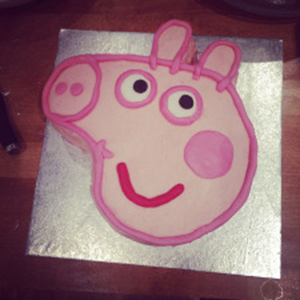 Pinterest Fail Peppa Pig Cake inspiration